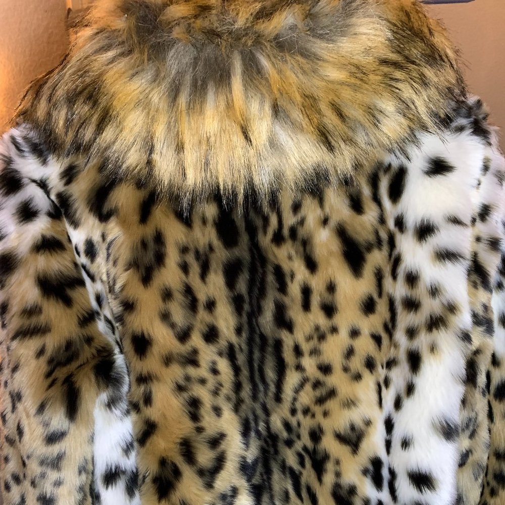 NWOT Fabulous Furs Faux Fur Coat XS - Picture 10 of 13